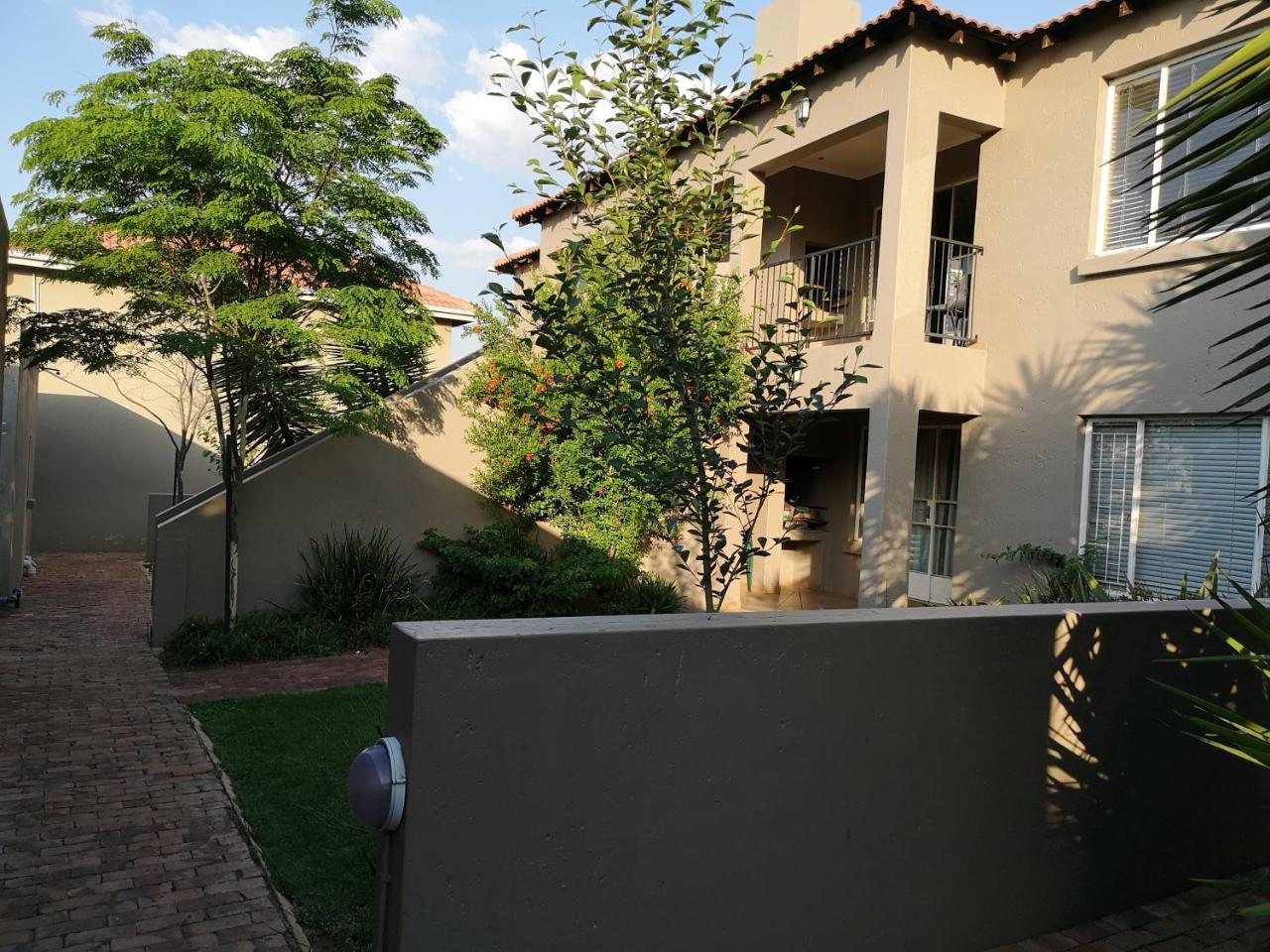 Airport Lodge Guest House Kempton Park Exterior photo