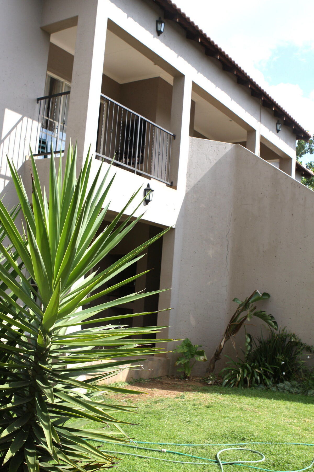 Airport Lodge Guest House Kempton Park Exterior photo