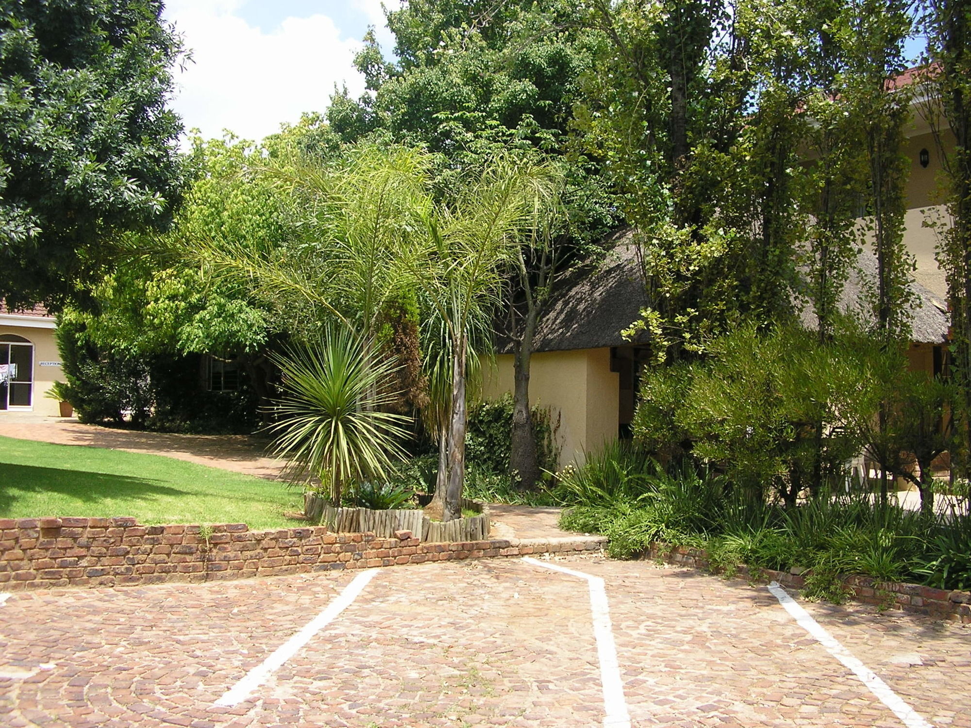 Airport Lodge Guest House Kempton Park Exterior photo